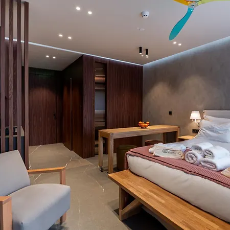 Selemnos Boutique Appartamento Patras