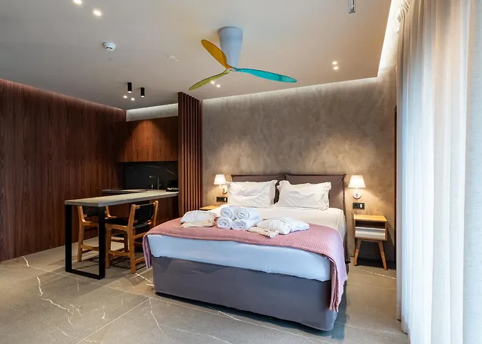 Selemnos Boutique Apartment Patras